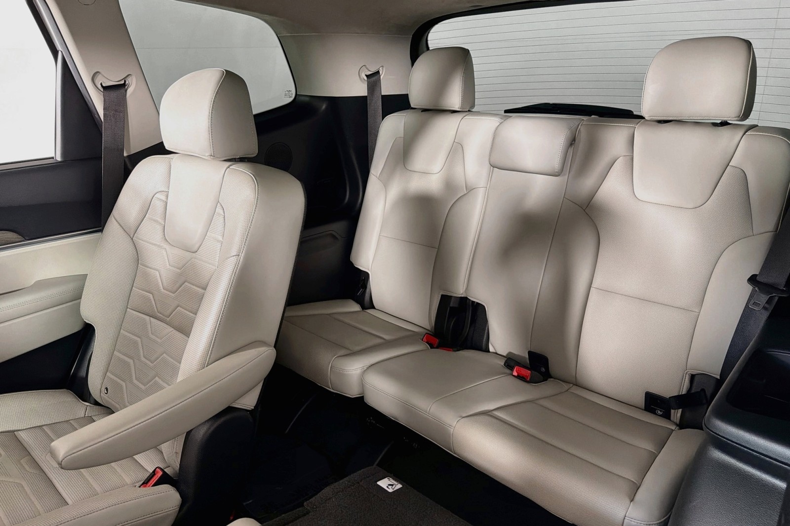 Used 2022 Glacial White Pearl Kia SX image 9
