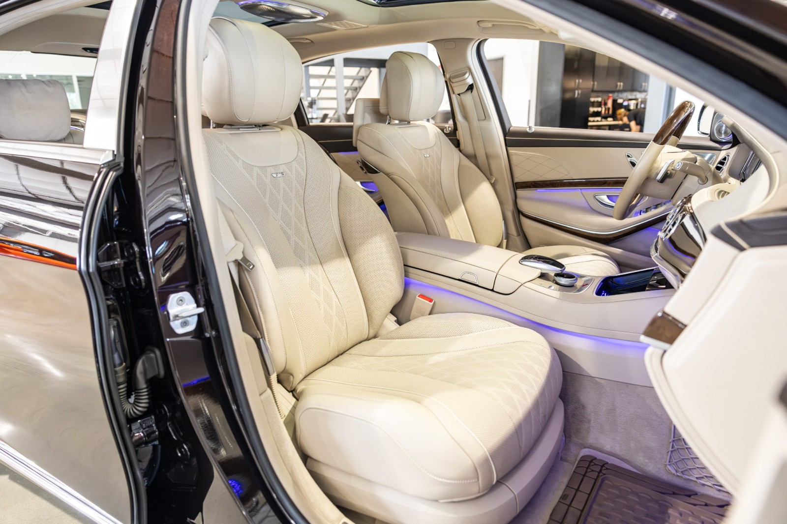 Used Car 2016 Mercedes-benz S-class  Maybach S 600 - One Owner - Ruby Black Paint - Executive Rear Seat Package Plus For Sale Under $70,000 In Boerne, Texas