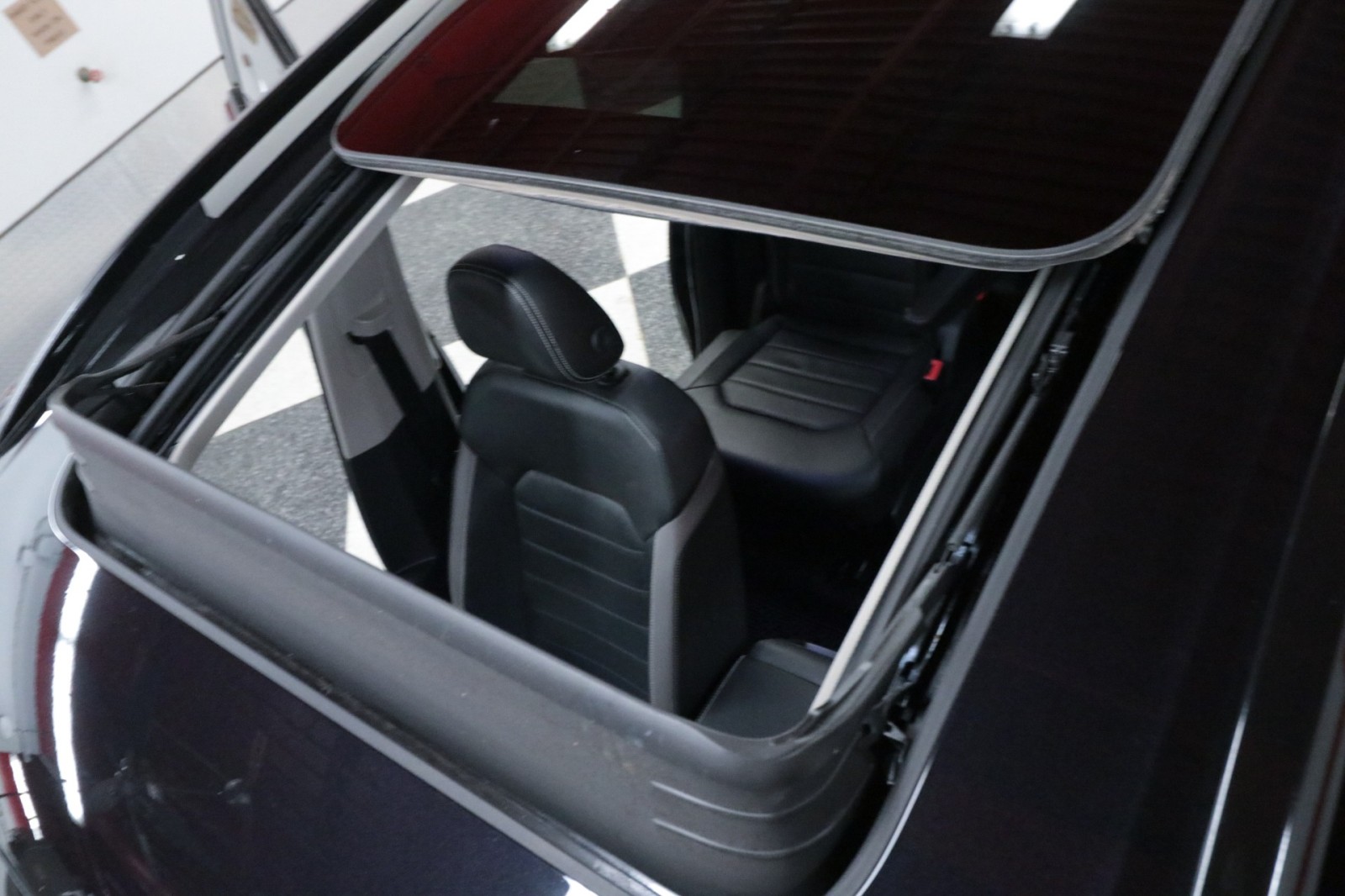 Used Car 2023 Volkswagen Atlas  3.6l V6 Sel Premium R-line For Sale Under $40,000 In Austin, Texas