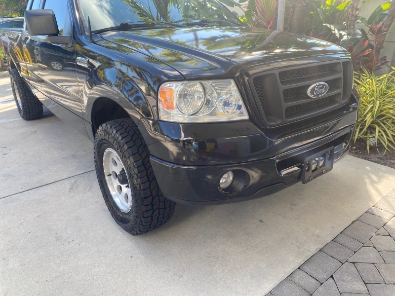 2006 Ford F-150 STX 4 DOOR LOW MILES 92,223 in ,