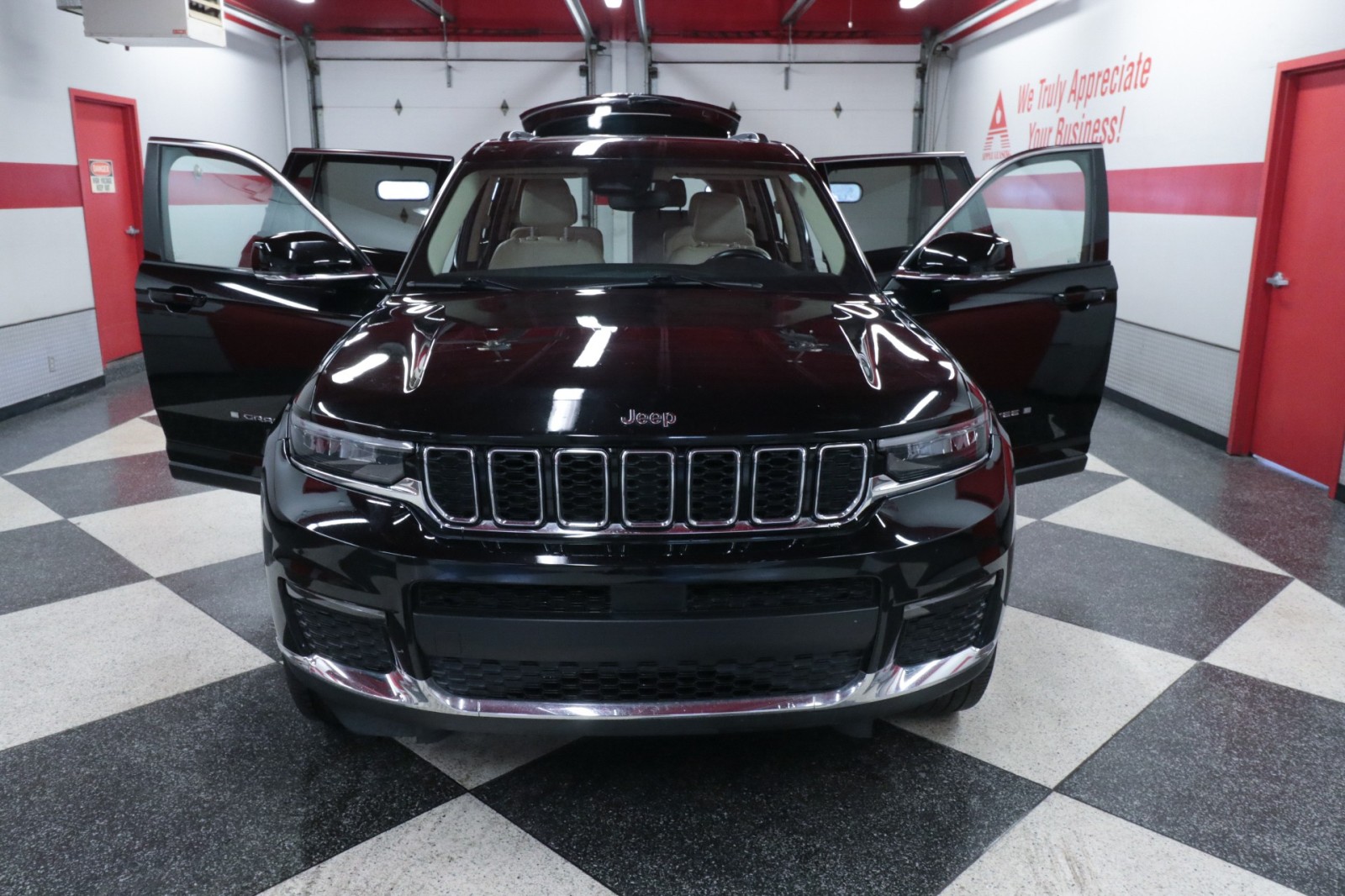 Used Car 2021 Jeep Grand Cherokee L  Limited For Sale Under $30,000 In Austin, Texas