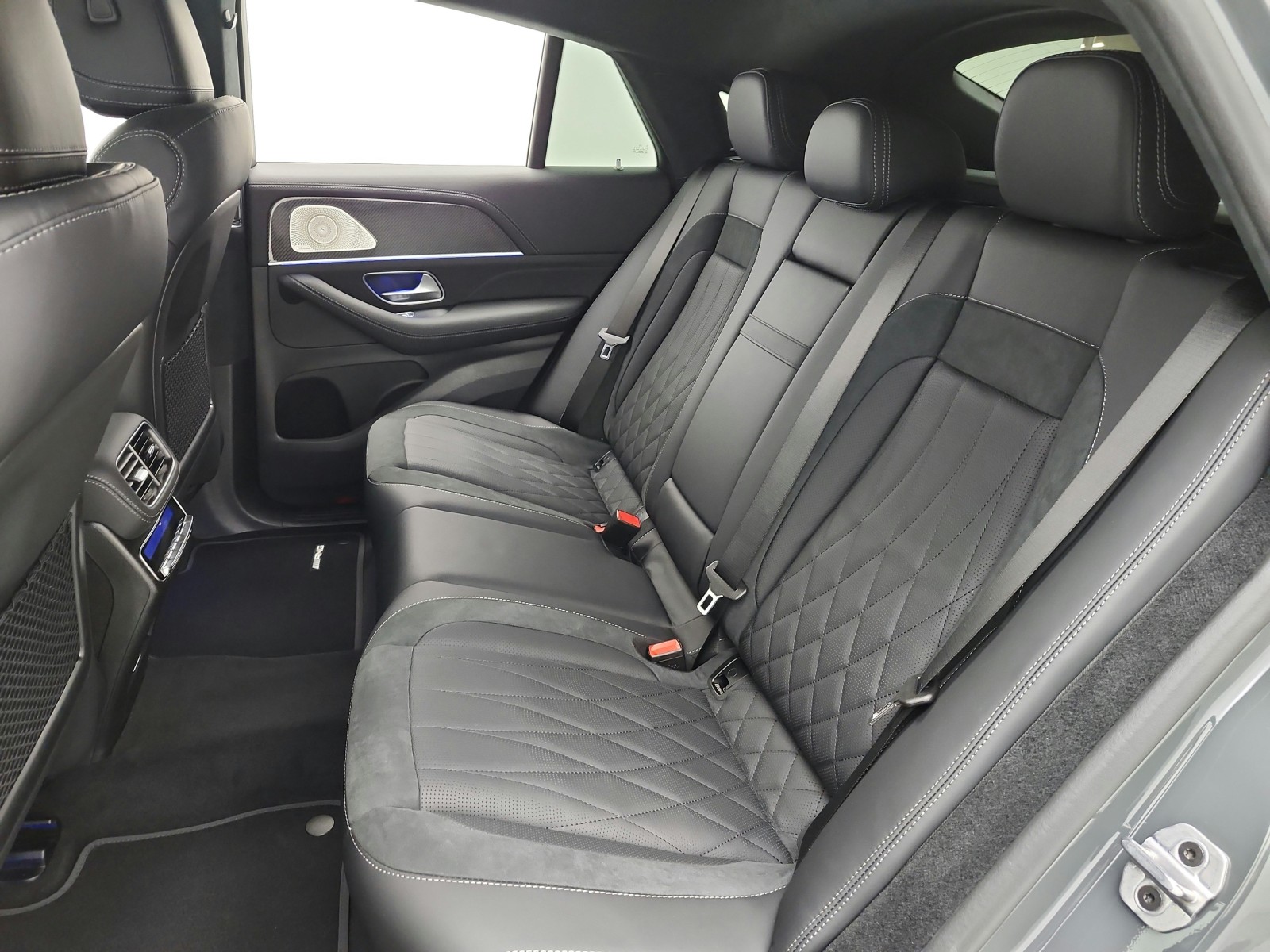 New 2026 MANUFAKTUR Silicon Grey Mercedes-Benz AMG® GLE 63 S 4MATIC+ Coupe image 11
