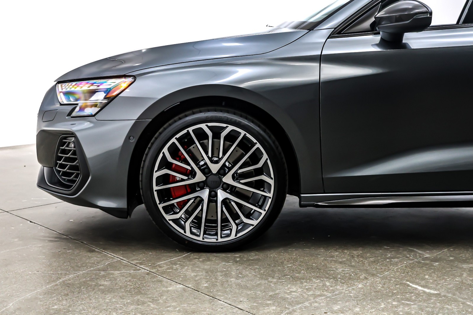 New 2026 Daytona Gray Pearl Effect Audi quattro image 10