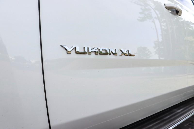 2016 GMC Yukon XL SLT in Wilmington, North Carolina