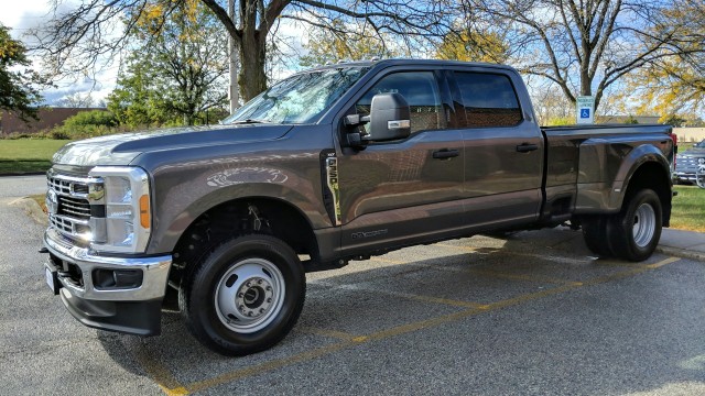 2023 Ford Super Duty F-350 DRW XLT 4