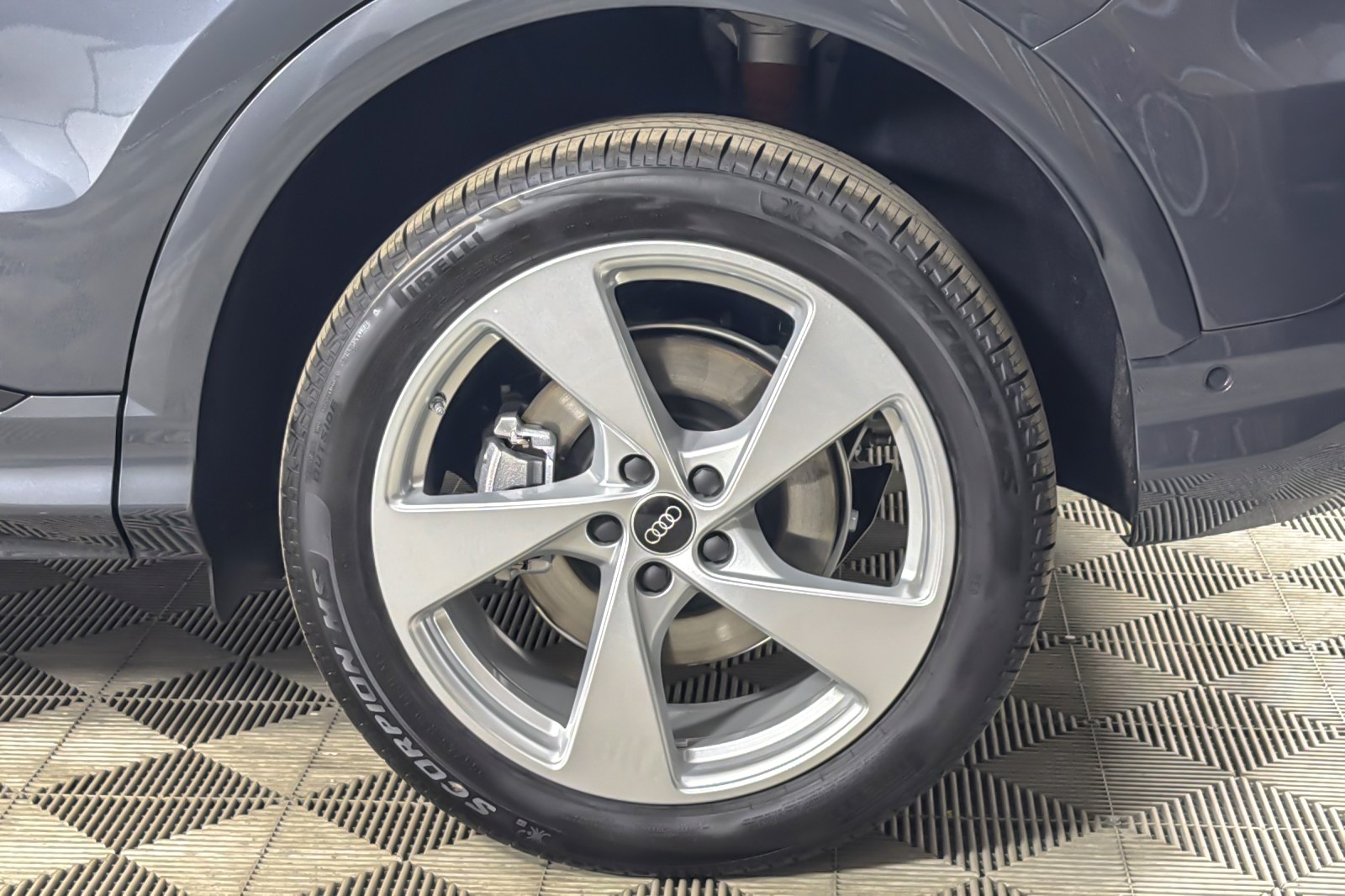 New 2025 Tambora Gray Metallic Audi Premium Plus 2.0 TFSI quattro image 23