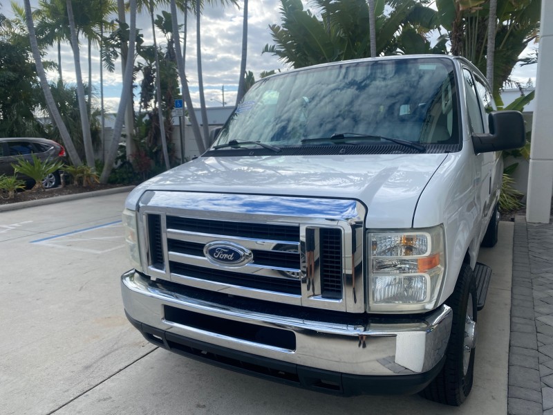 2008 Ford Econoline Wagon XLT 15 PASSENGERS E350 CLEAN in , 