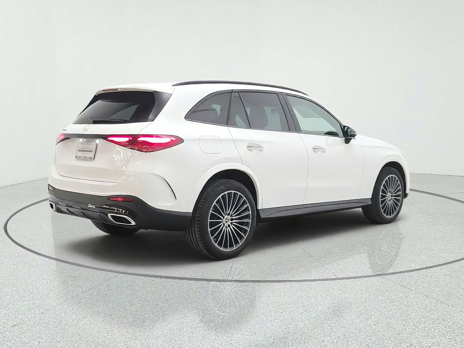 New 2027 Polar White Mercedes-Benz GLC 300 SUV image 5
