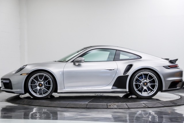 2022 Porsche 911 Turbo 2