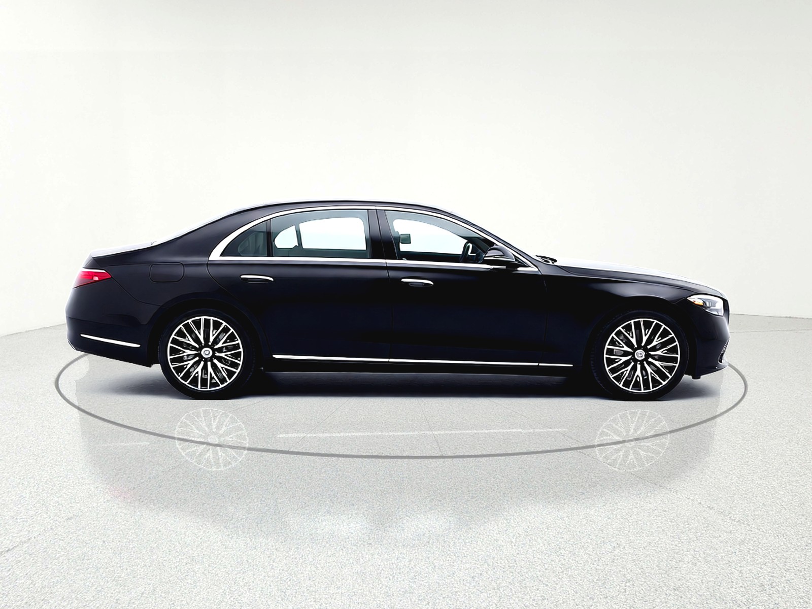 New 2026 Obsidian Black Metallic Mercedes-Benz S 500 image 11