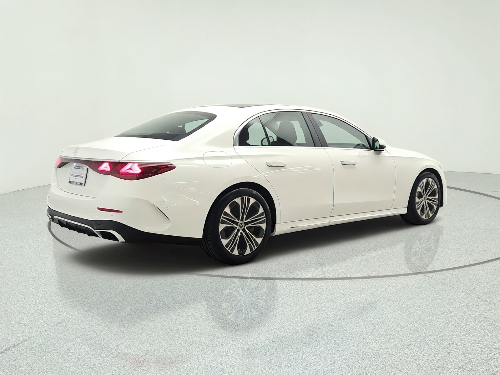 Certified Used 2026 Polar White Mercedes-Benz E 350 RWD Sedan image 5
