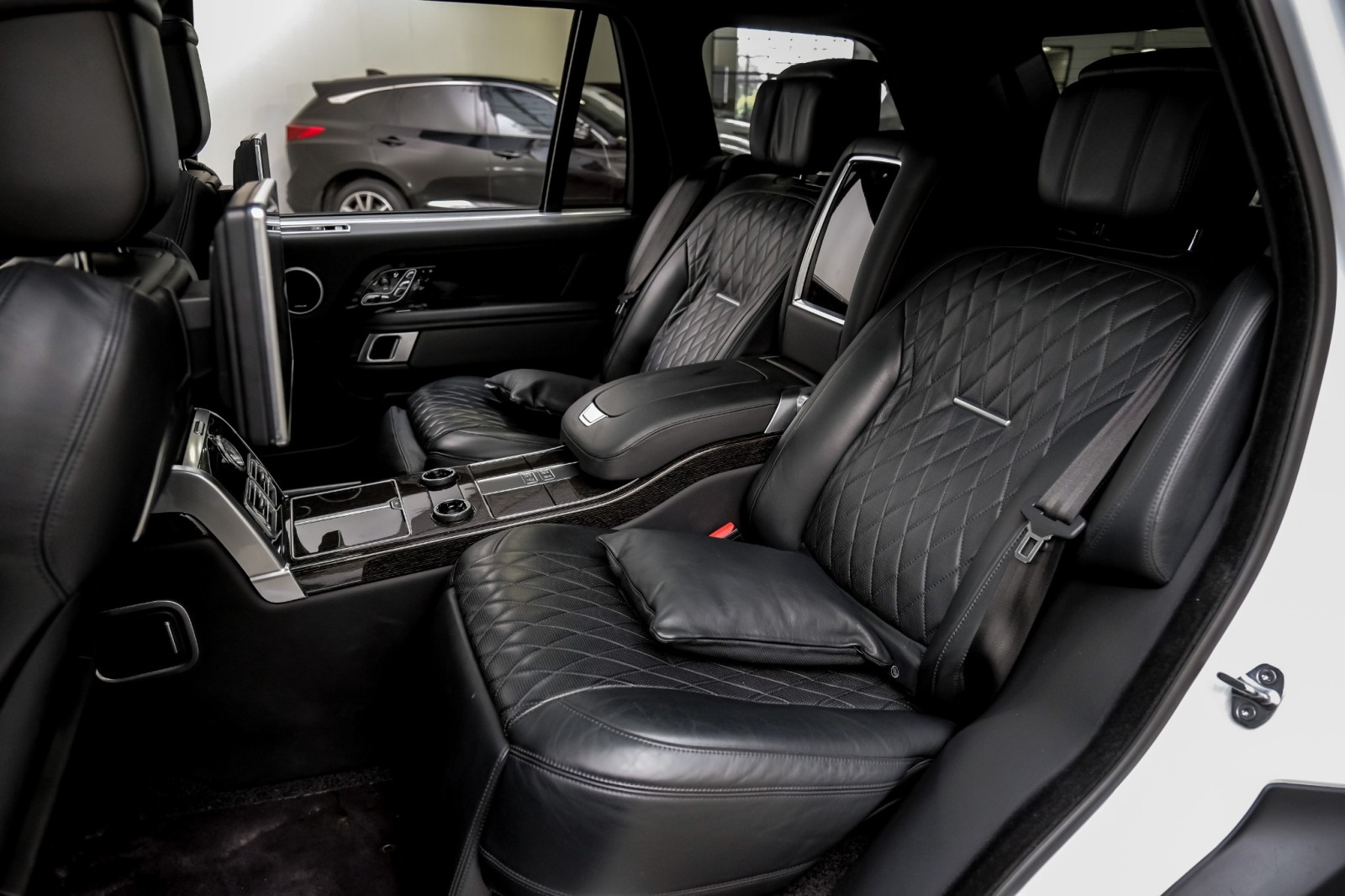 2020 Land Rover Range Rover SV Autobiography LWB 4PlaceSeating 22DiamondAlloys PwrBoards 52