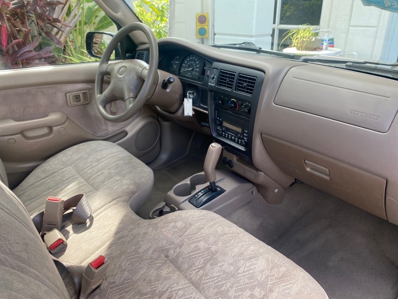 2002 Toyota Tacoma 1 OWNER AUTO AC 4 CYL in , 
