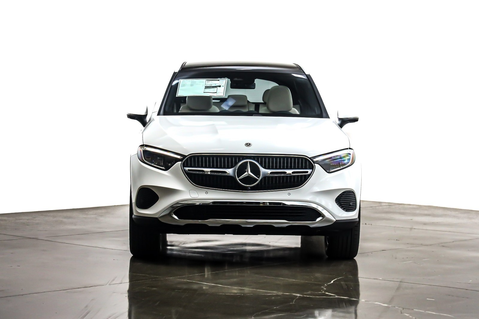 New 2026 Polar White Mercedes-Benz GLC 300 image 2
