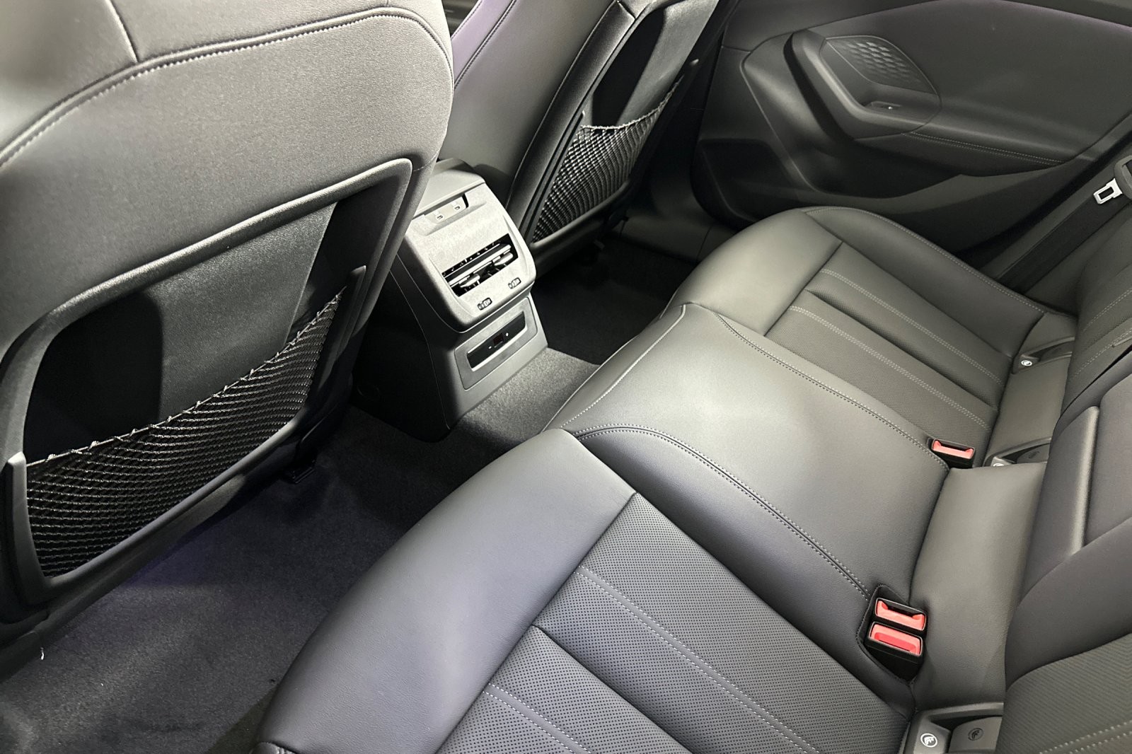 New 2025 Glacier White Metallic Audi Premium Plus 2.0 TFSI quattro image 11