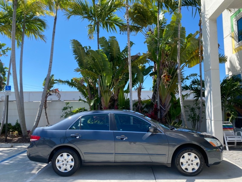2004 Honda Accord Sdn LX LOW MILES 68,079 in , 