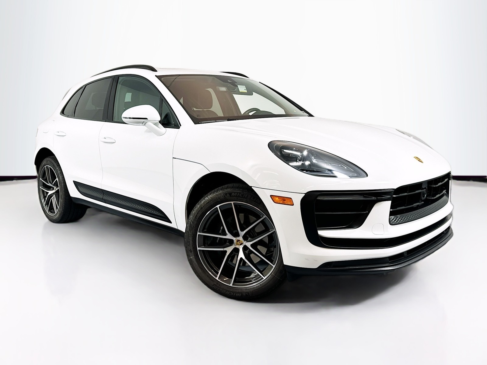 2024 Porsche Macan  3