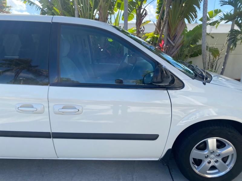 2006 Dodge Caravan SXT LOW MILES 28,367 1 OWNER HANDICAP LIFT in , 