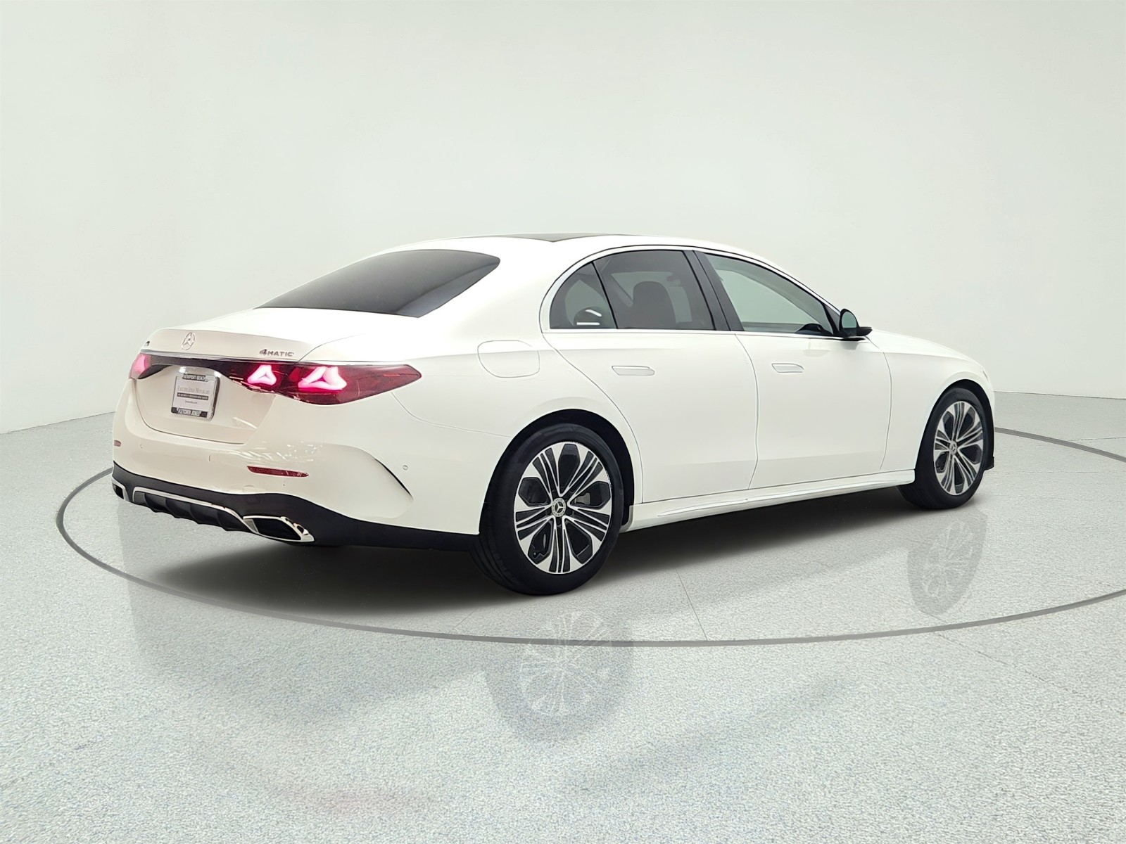 Used 2026 Polar White Mercedes-Benz E 450 4MATIC® Sedan image 5