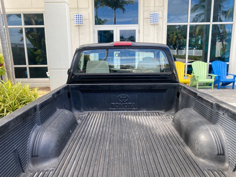 2002 Toyota Tacoma 1 OWNER AUTO AC 4 CYL in , 