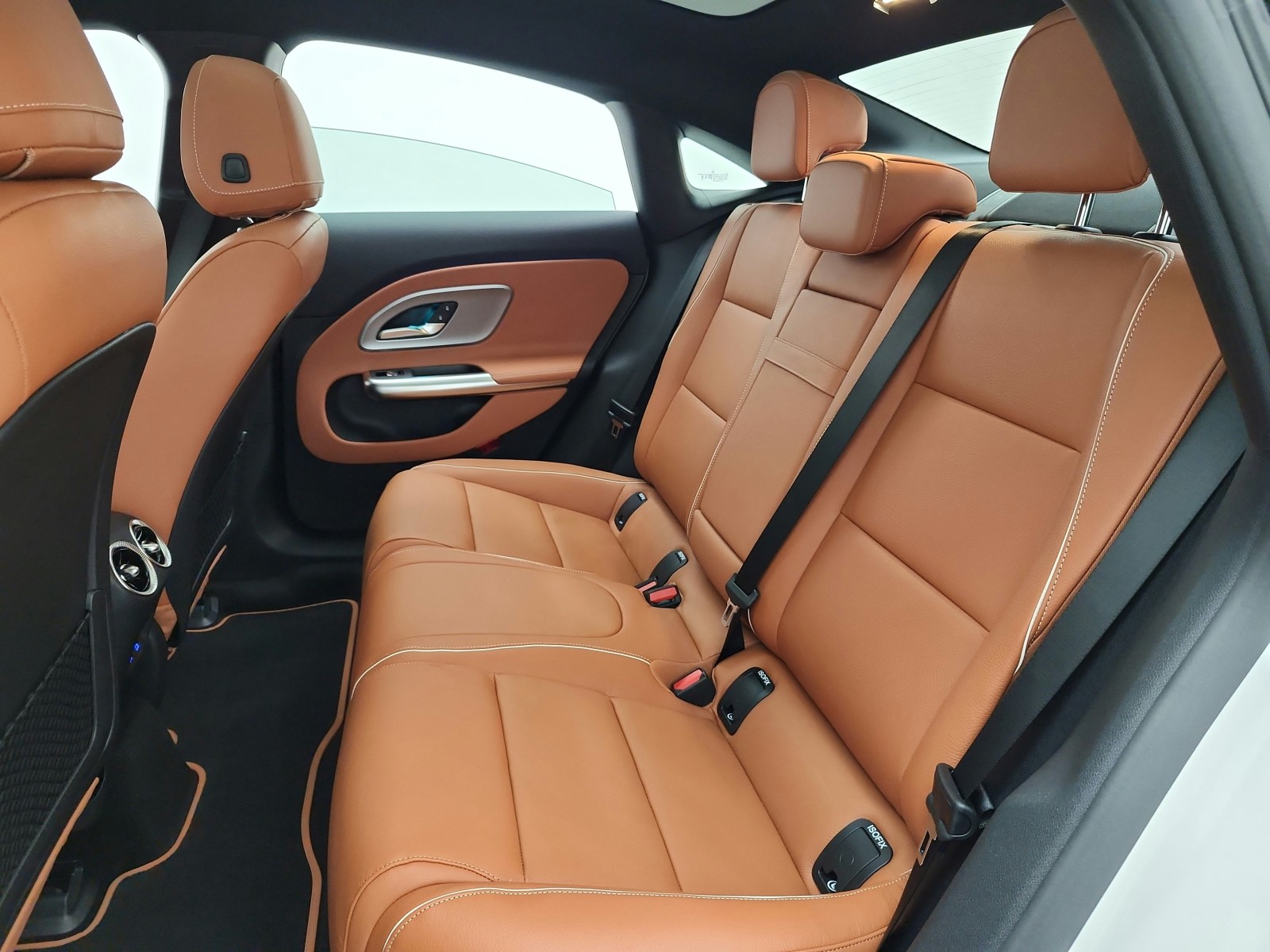 New 2027 Polar White Mercedes-Benz CLA 350 Electric 4MATIC® image 11
