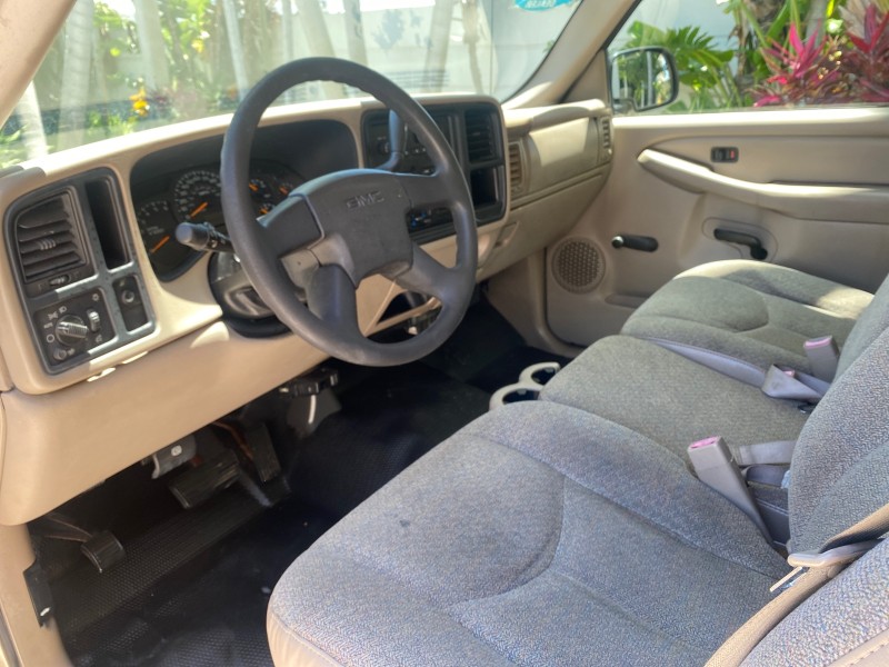 2005 GMC Sierra 1500 LOW MILES 83837 AC NO ACCIDENTS in ,