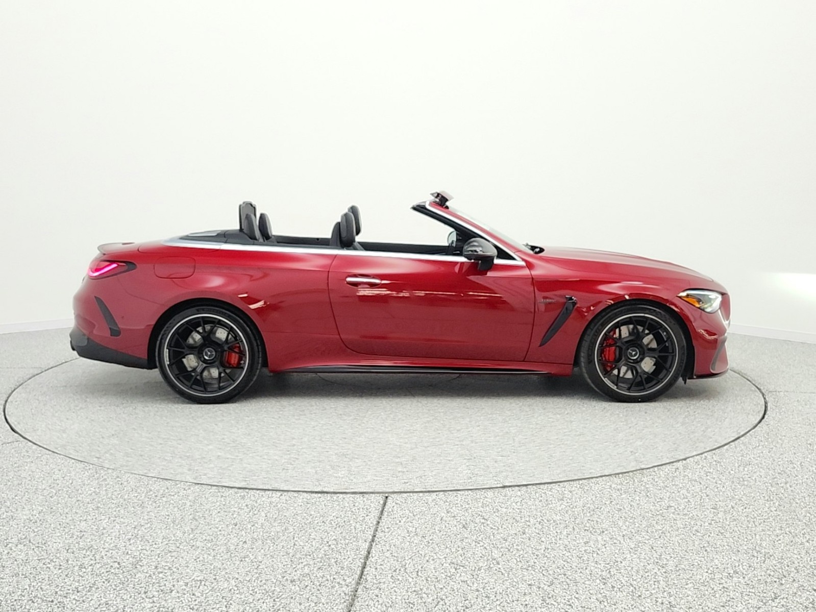 New 2026 MANUFAKTUR Patagonia Red Metallic Mercedes-Benz AMG® CLE 53 4MATIC+ Cabriolet image 4