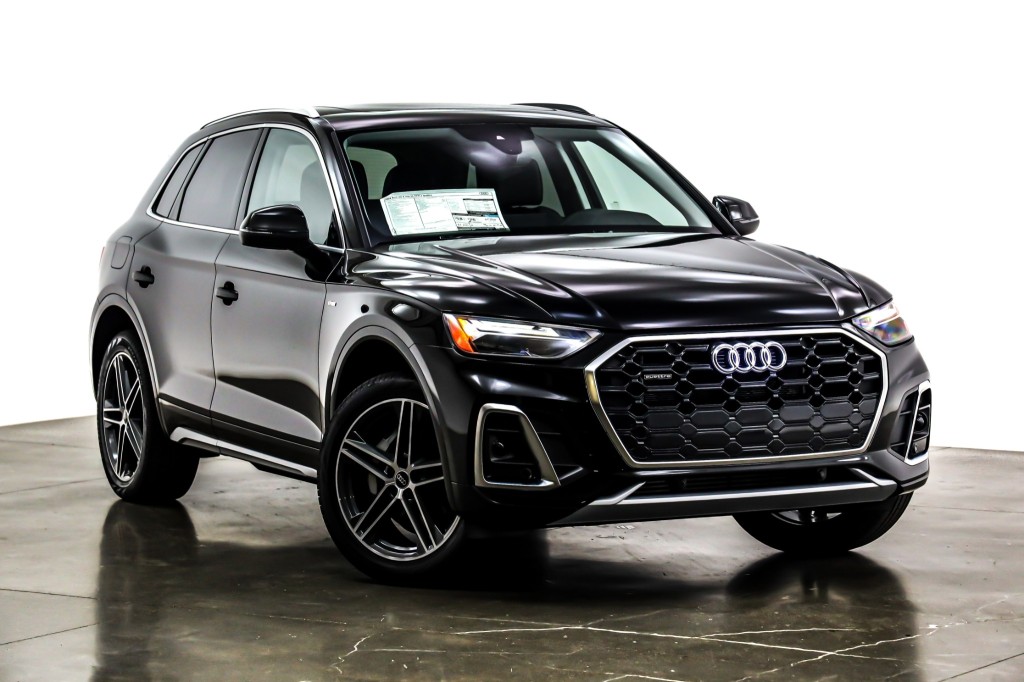 New 2024 Audi Q5 S line Premium 55 TFSI e quattro SUV in 1275 Bristol