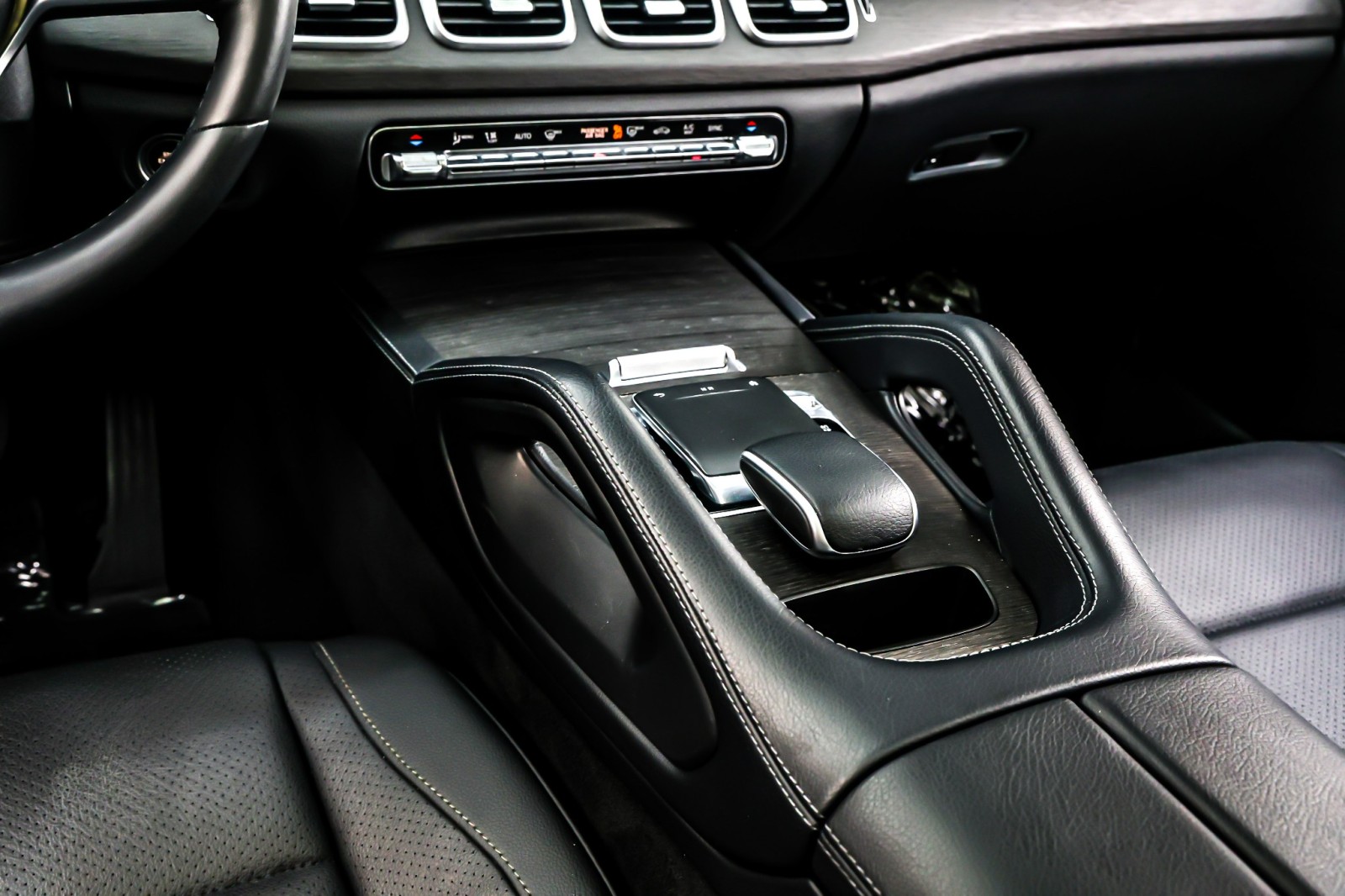 Used 2020 Selenite Grey Metallic Mercedes-Benz GLE 350 4MATIC® SUV image 6