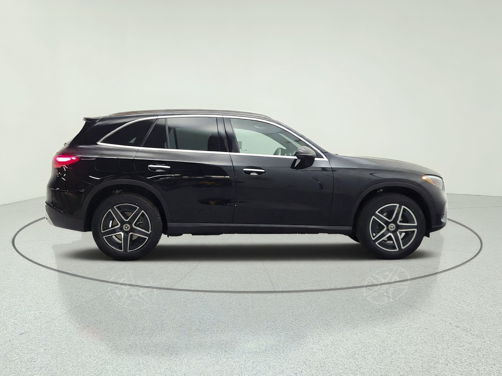 New 2026 Black Mercedes-Benz GLC 300 4MATIC® SUV image 4