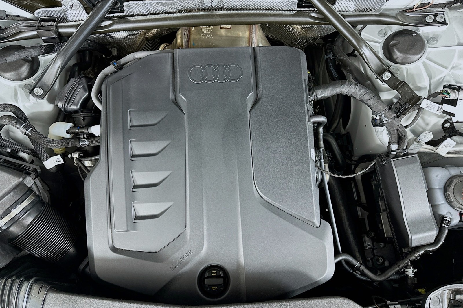 New 2025 Glacier White Metallic Audi Premium Plus image 12