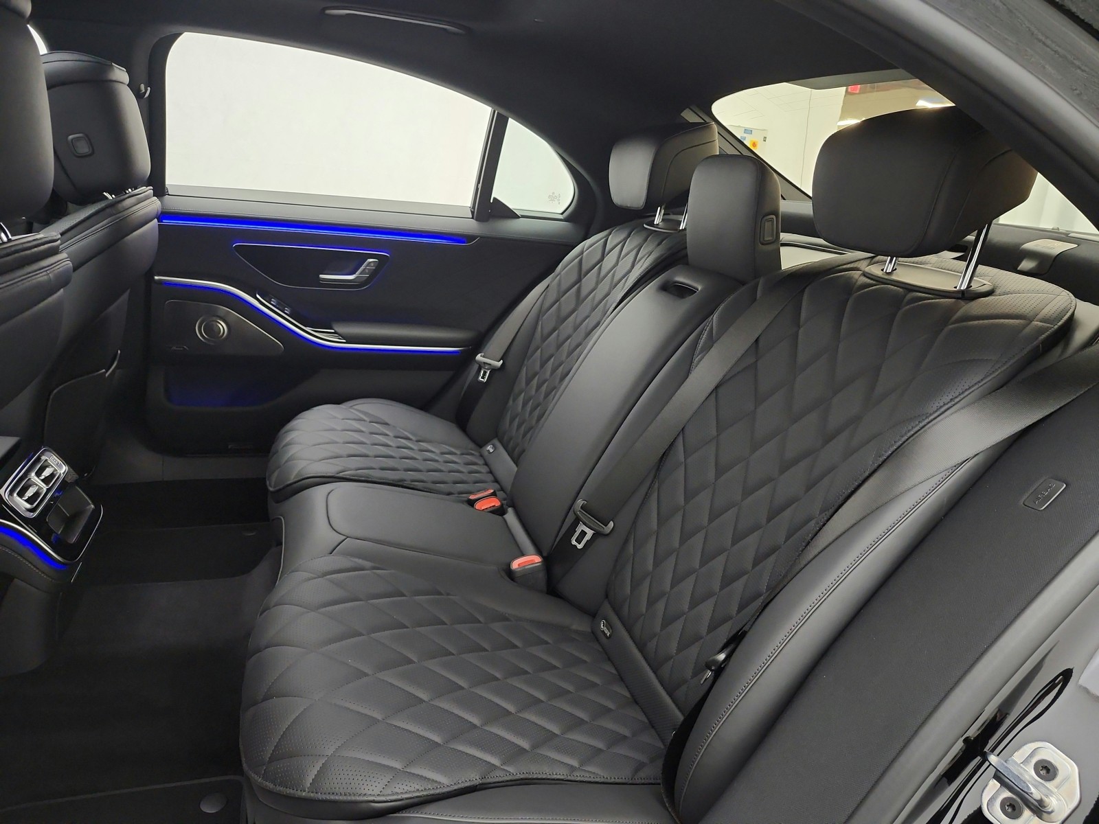New 2026 Obsidian Black Metallic Mercedes-Benz S 580 image 11