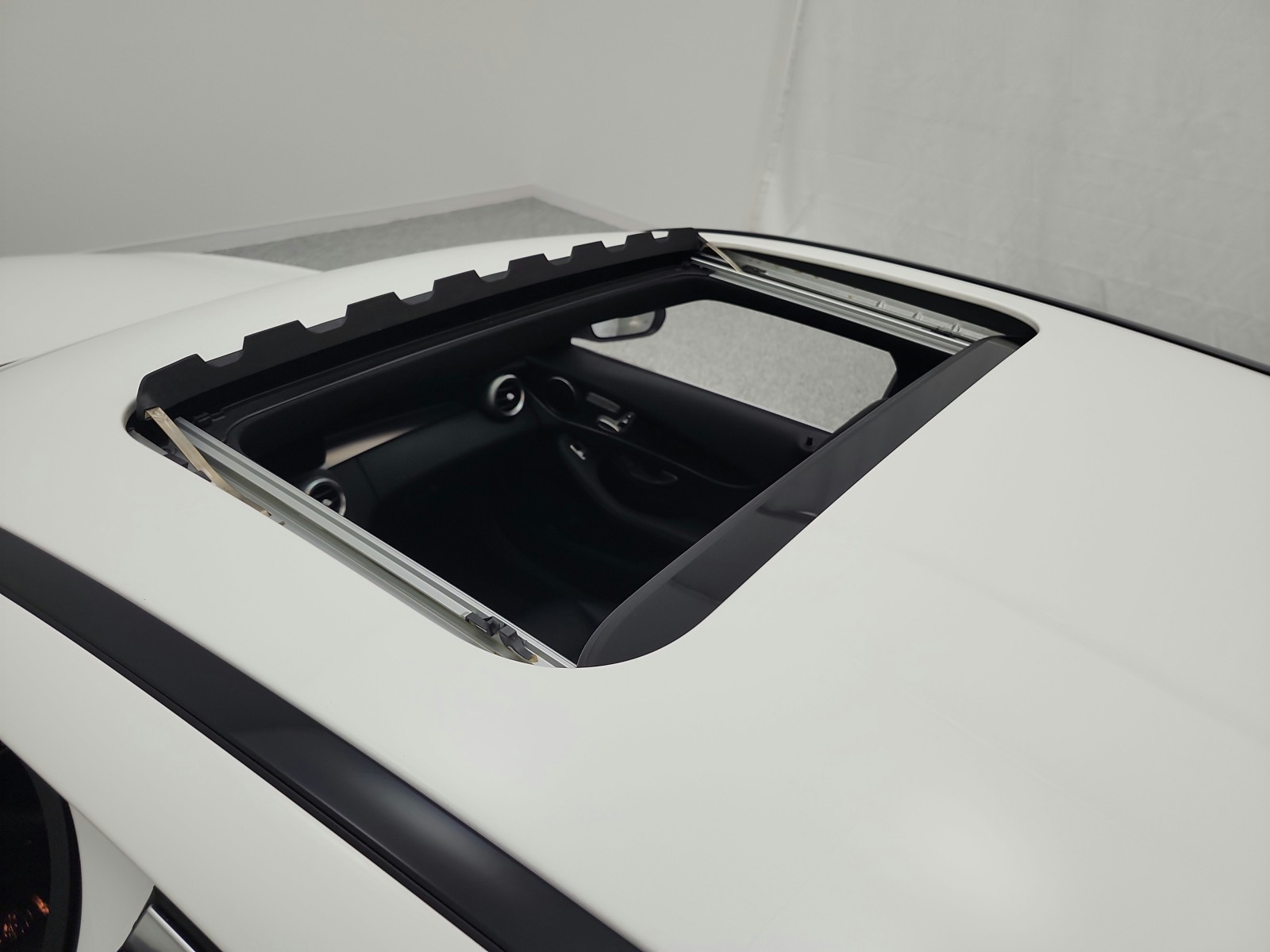 Used 2021 Polar White Mercedes-Benz C 300 Sedan image 11