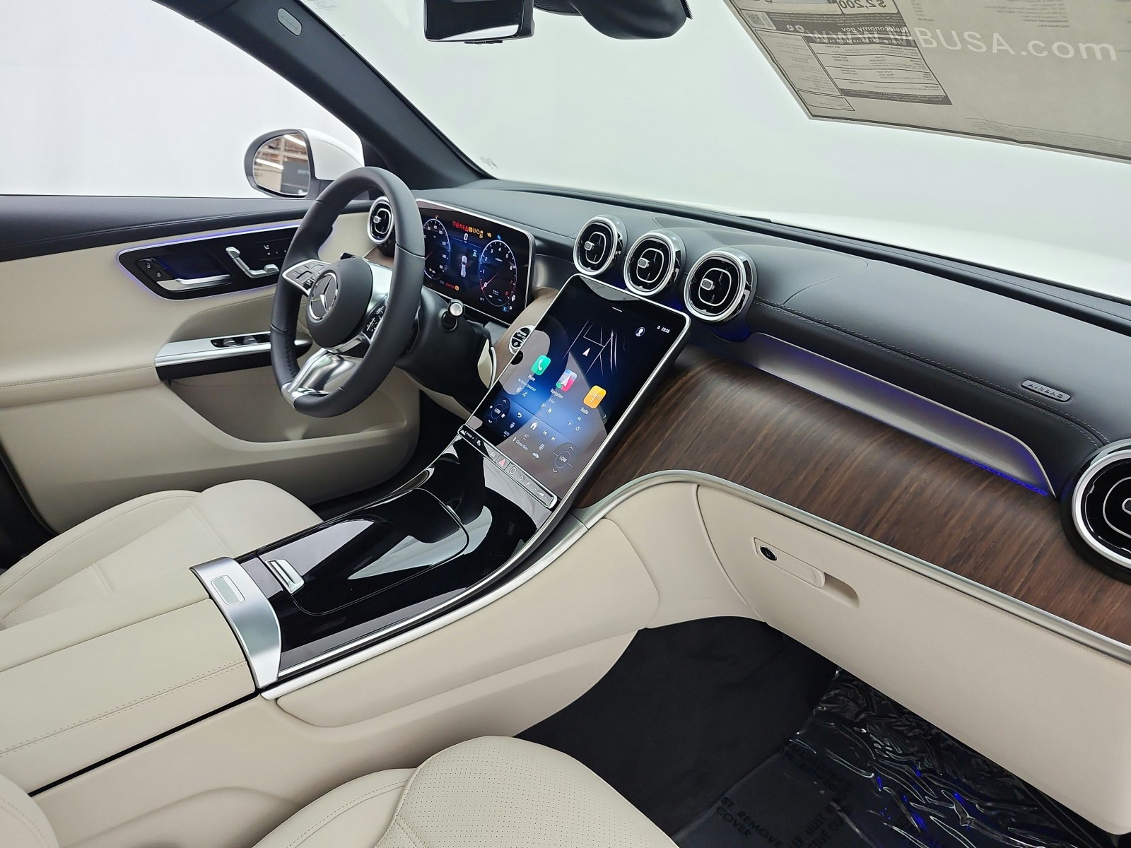 New 2027 Polar White Mercedes-Benz GLC 300 SUV image 15