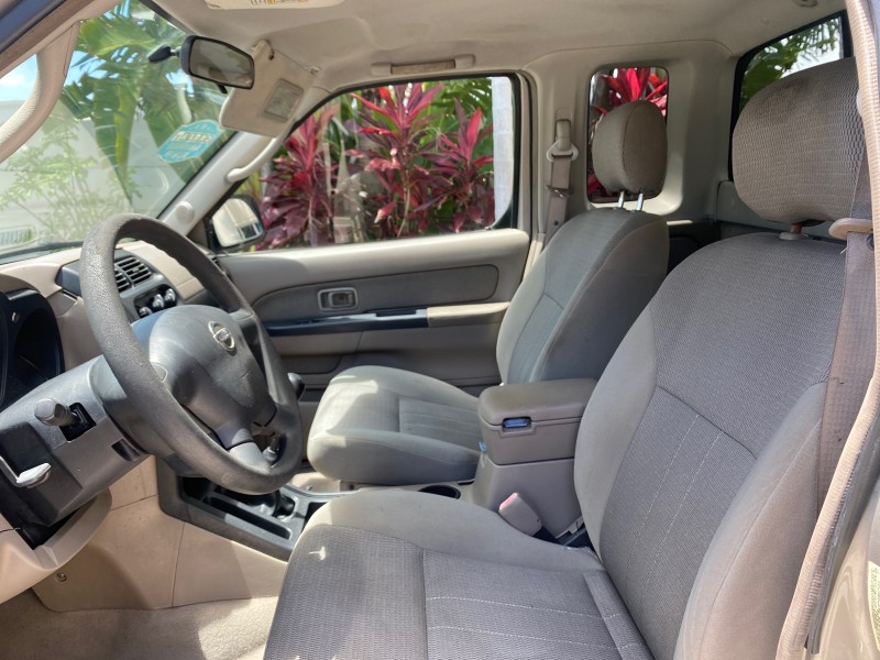 2004 Nissan Frontier 2WD XE LOW MILES 70,694 PU in , 