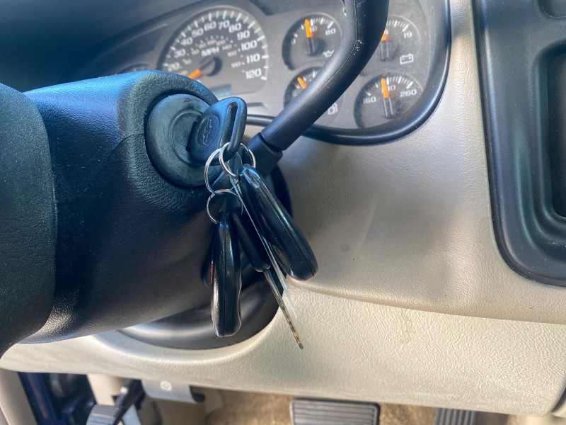 2003 Chevrolet Suburban LT 1 OWNER NO ACCIDENTS in ,