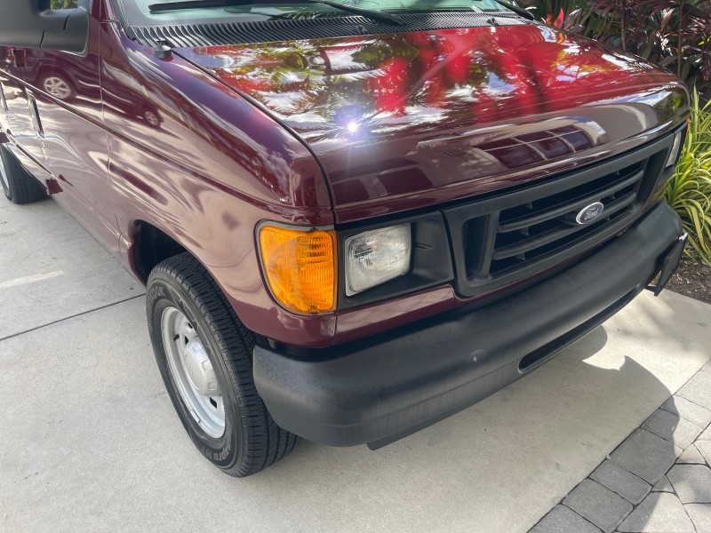 2006 Ford Econoline Wagon XLT 8 PASS LOW MILES 56328 in ,