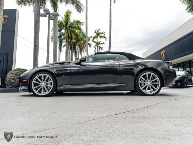 Aston Martin DB9