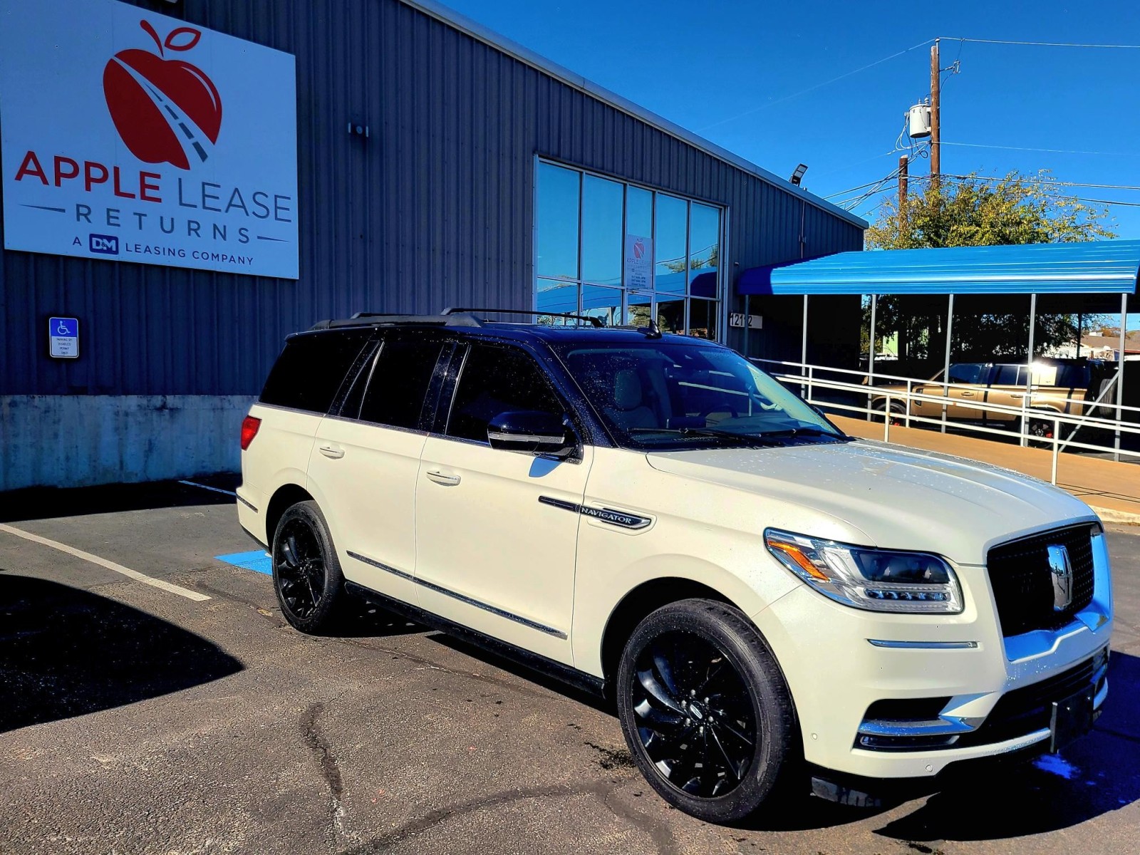 Used Car 2021 Lincoln Navigator  Black Label For Sale Under $50,000 In Austin, Texas