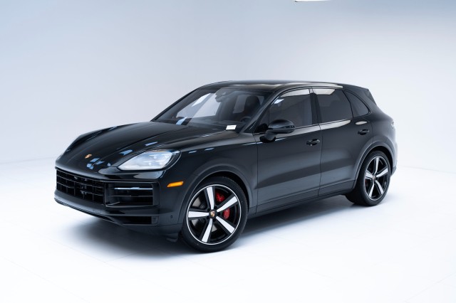2025  Cayenne S in , 