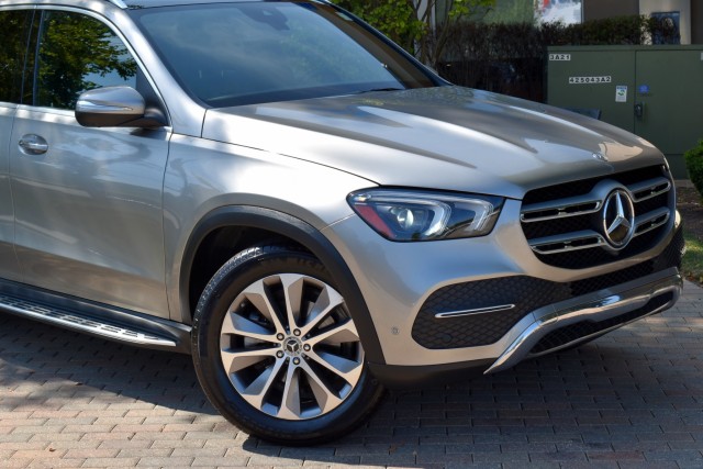 2020 Mercedes-Benz GLE Premium Pkg. Park Assist Pano Moonroof Heated front Seats Burmester Sound Tow Pkg. 20 Wheels MSRP $64,400 5