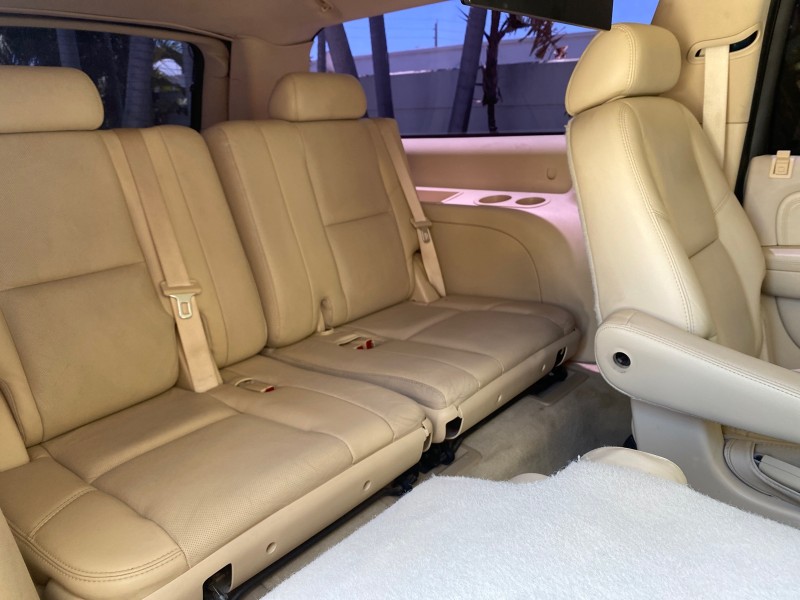 2007 Cadillac Escalade ESV SUNROOF AWD LOW MILES 47,118 in , 