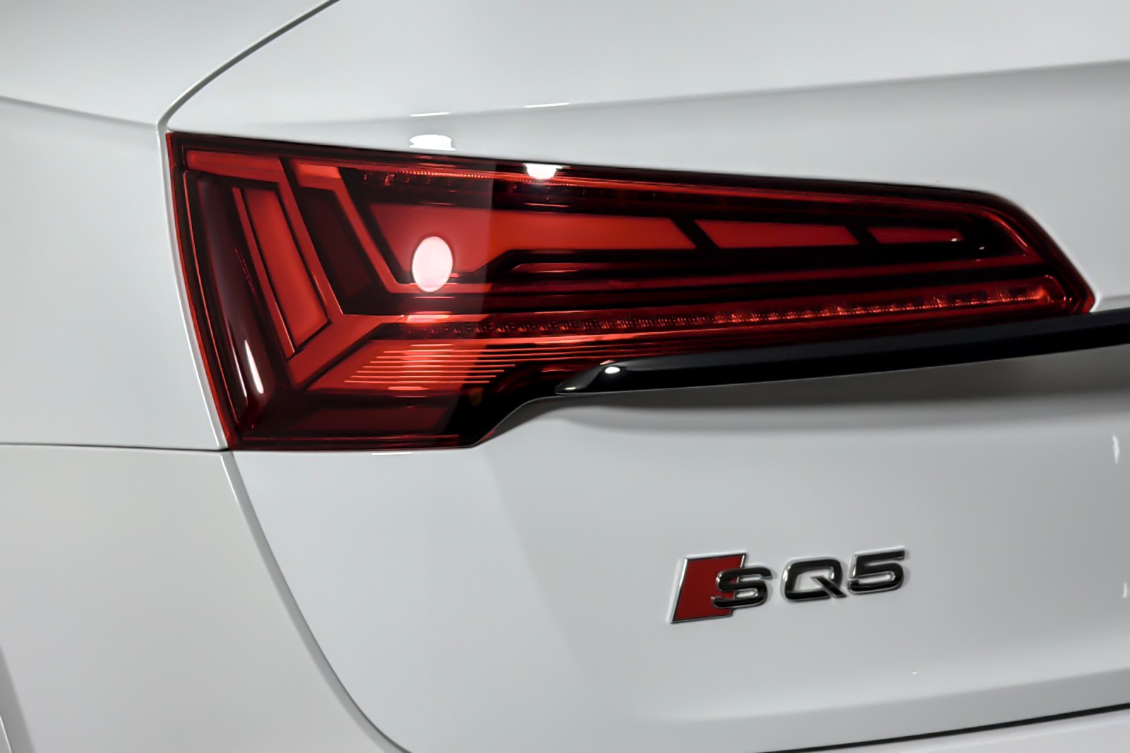 Used 2023 Ibis White Audi Premium Plus 3.0 TFSI quattro image 27