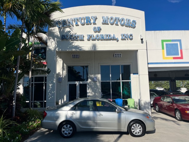 2004  Camry LE LOW MILES 74,675 in , 