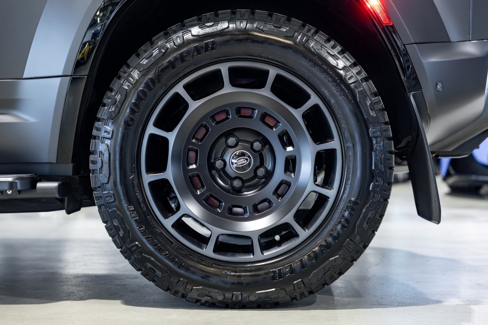 Used Car 2025 Land Rover Defender  Octa Edition One For Sale Under $170,000 In Boerne, Texas