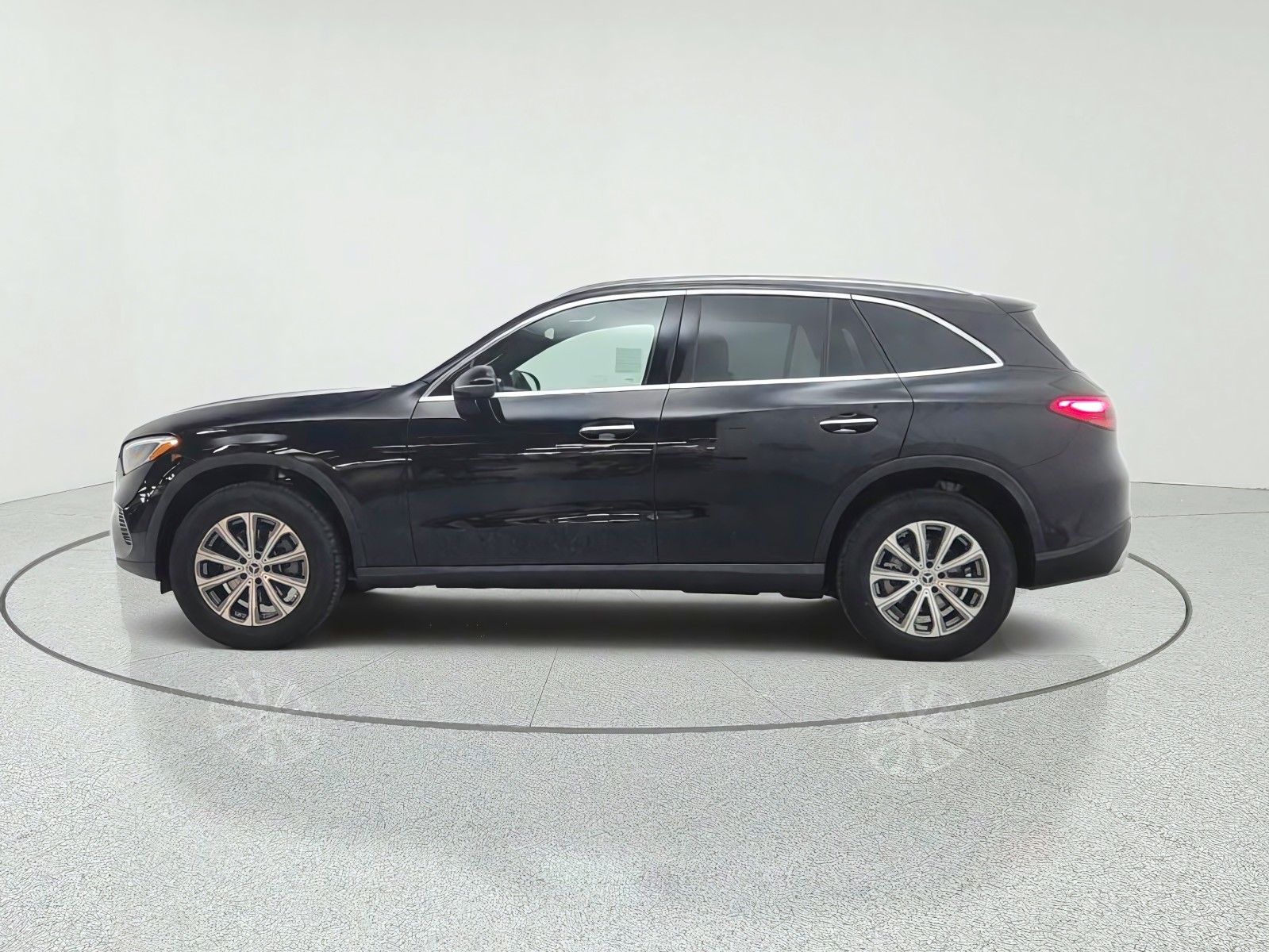 New 2026 Black Mercedes-Benz GLC 300 SUV image 8