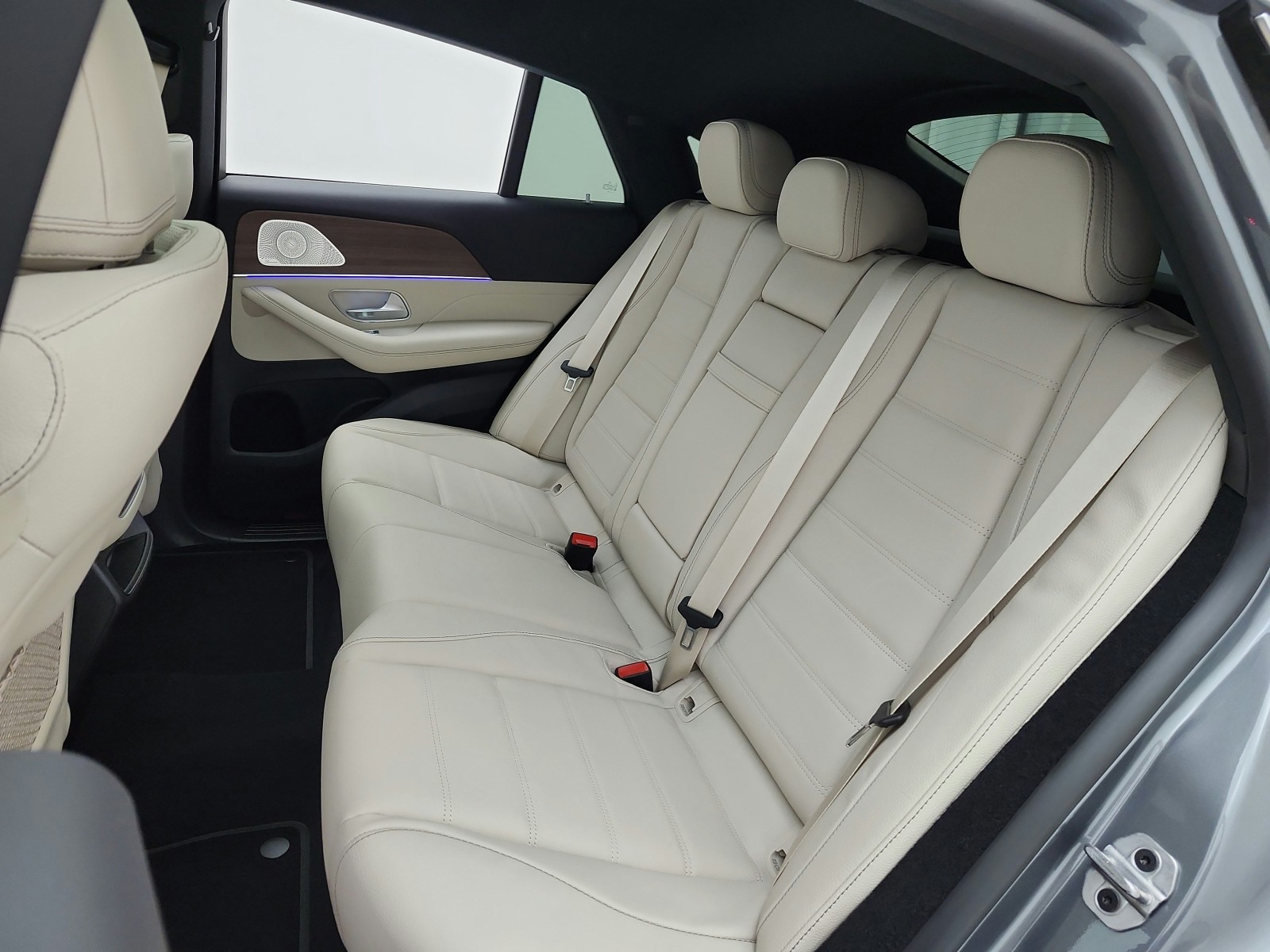 New 2026 Selenite Grey Metallic Mercedes-Benz GLE 450 image 11