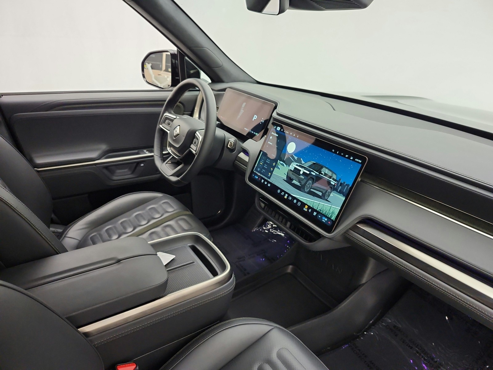 Used 2025 Midnight Rivian Adventure image 18