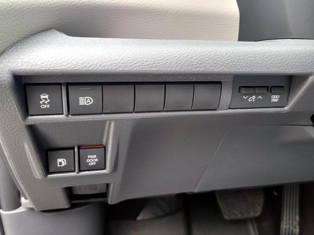 2024 Toyota Sienna LE FWD 8-Passenger (Natl) 31