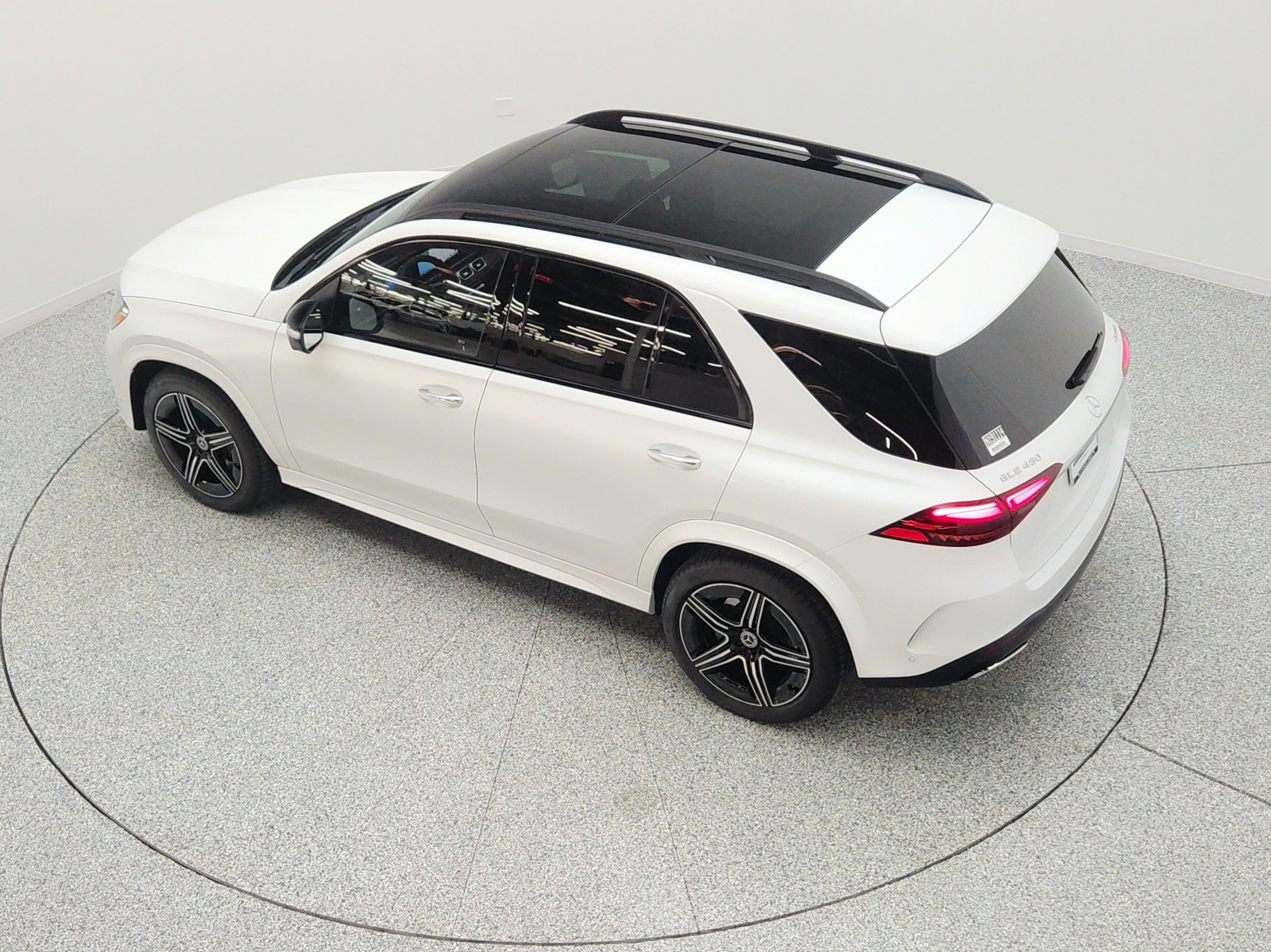 New 2026 MANUFAKTUR Moonlight White magno Mercedes-Benz GLE 450 4MATIC® SUV image 23